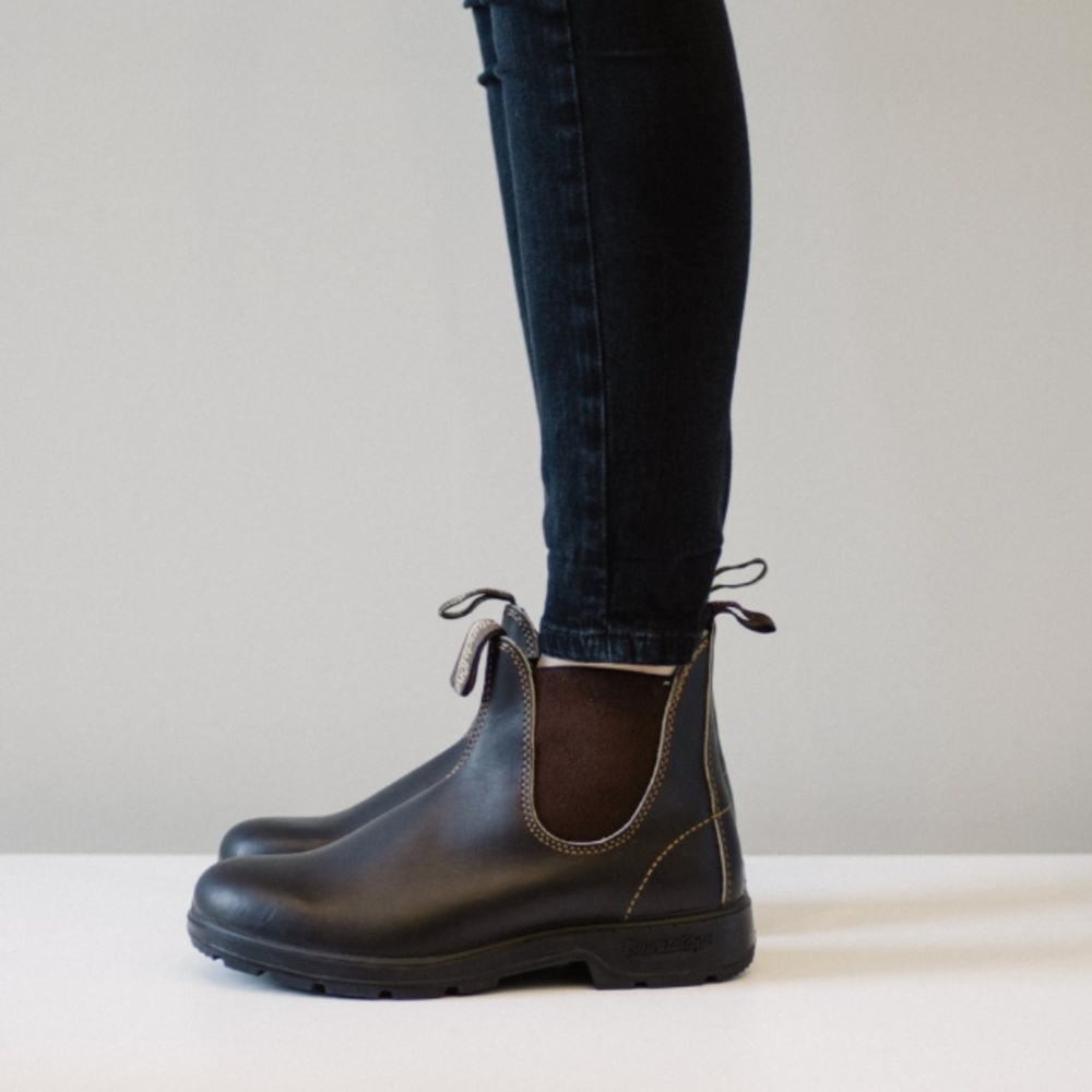 Stout Brown Blundstones
